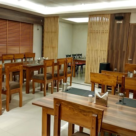 Hotel Oishi Plaza Mukutmanipur Esterno foto