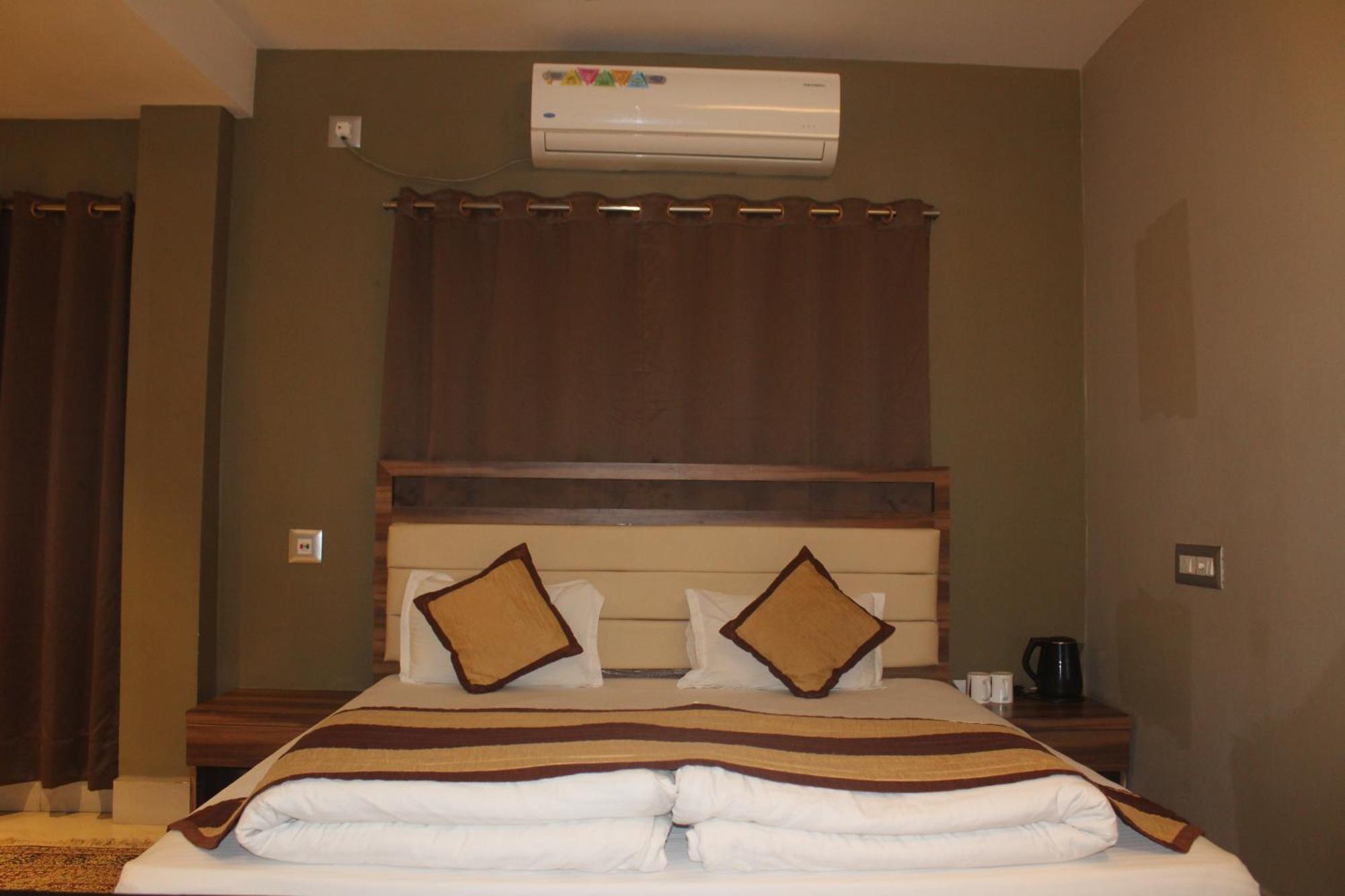 Hotel Oishi Plaza Mukutmanipur Esterno foto