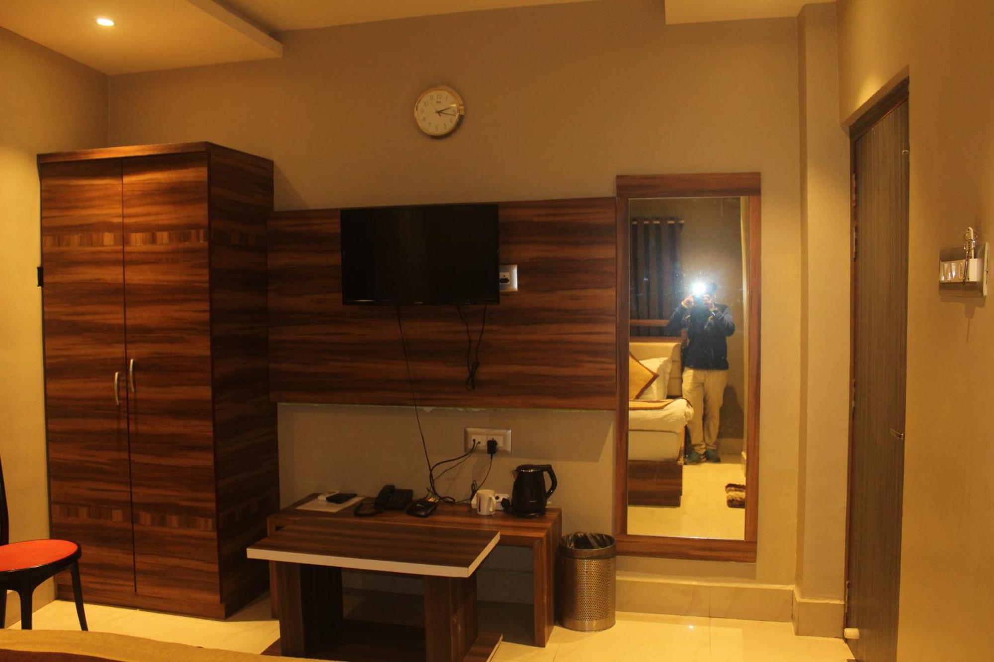 Hotel Oishi Plaza Mukutmanipur Esterno foto
