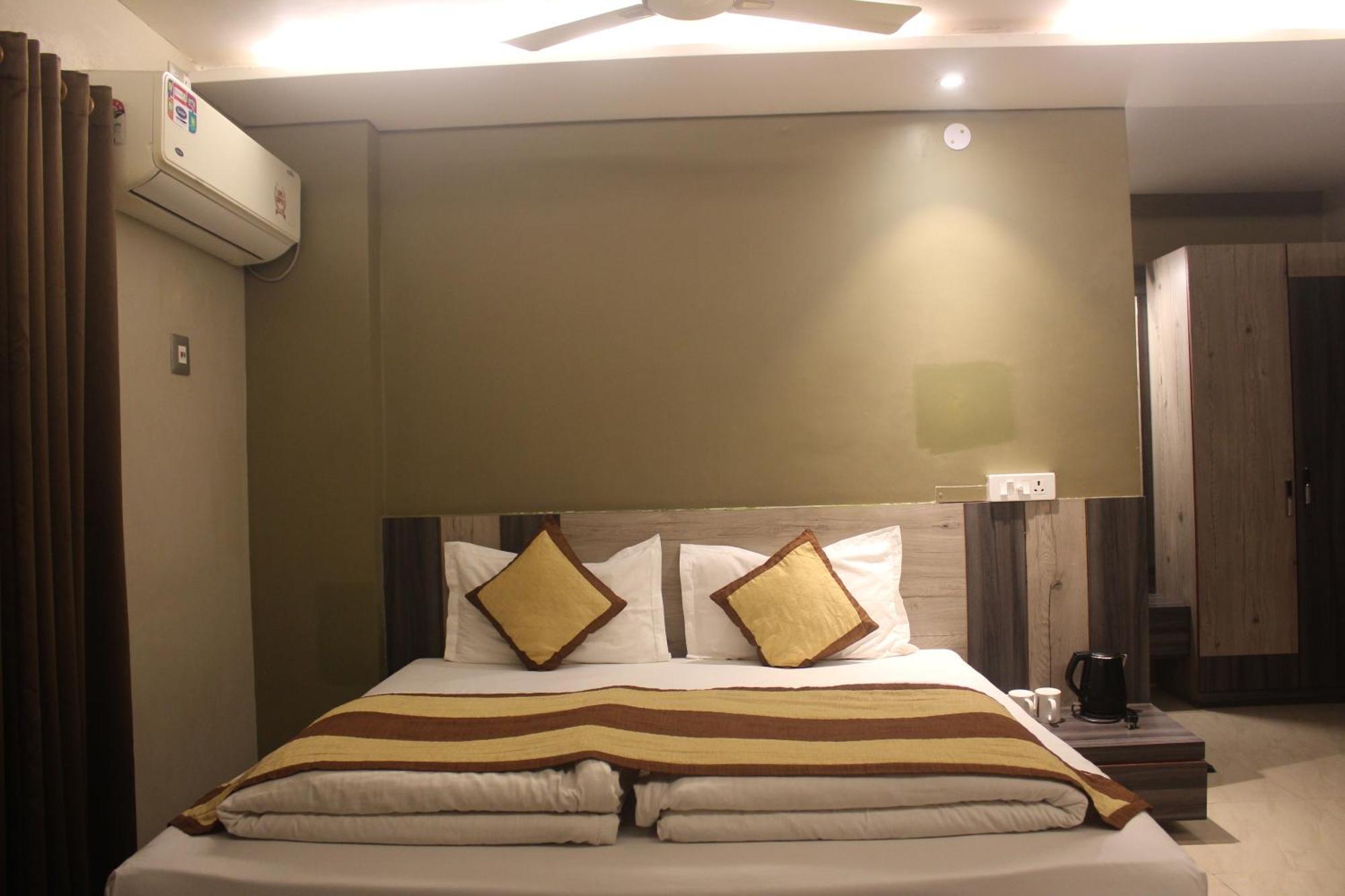 Hotel Oishi Plaza Mukutmanipur Esterno foto