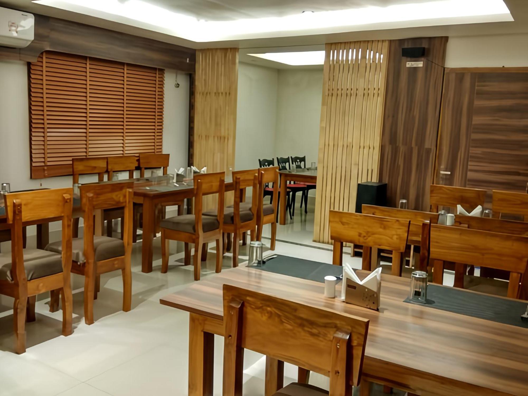 Hotel Oishi Plaza Mukutmanipur Esterno foto